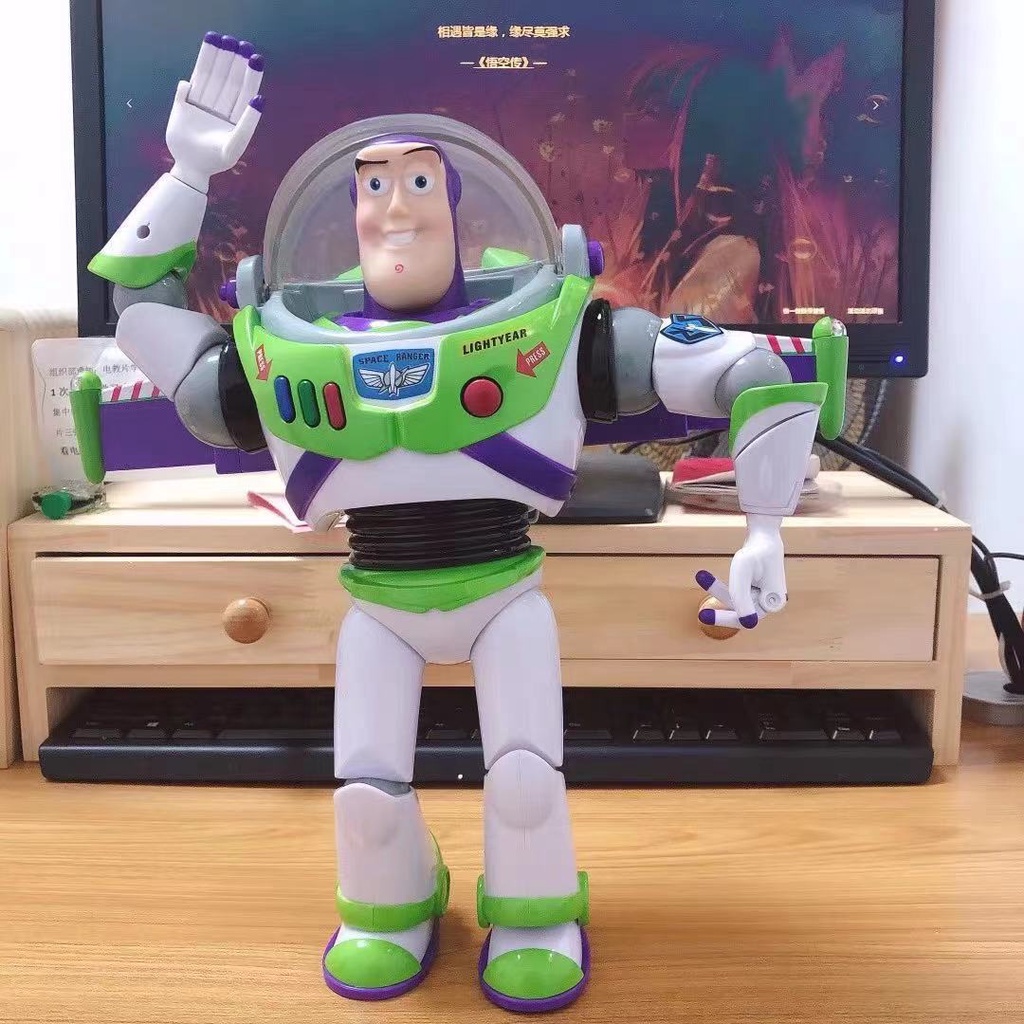 Đồ Chơi Mô Hình Nhân Vật Buzz Lightyear Có Cánh