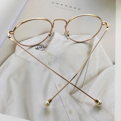 Mắt kính thời trang đính ngọc trai thiết kế sang trọng