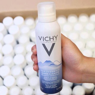 Xịt khoáng vichy