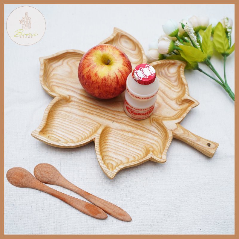 Khay gỗ decor BOMI - Khay gỗ đựng đồ ăn gỗ tần bì hình lá đỏ siêu xinh BOMK35A