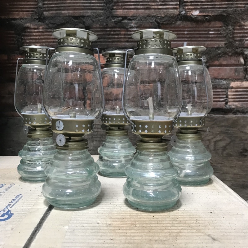 Đèn Bão/Đèn Dầu Thuỷ Tinh Chống Bão/Đèn Trang Trí Quai Cầm Kèm Bóng và Bấc Đèn nguyên bộ