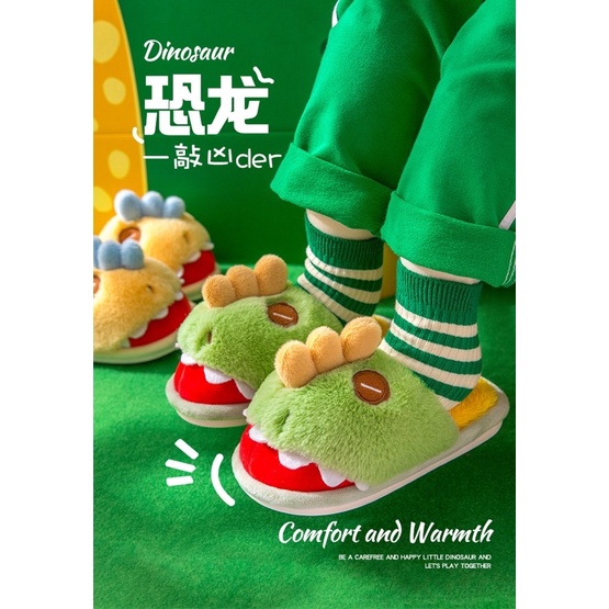 Dép lông mang trong nhà cho bé hình baby shark