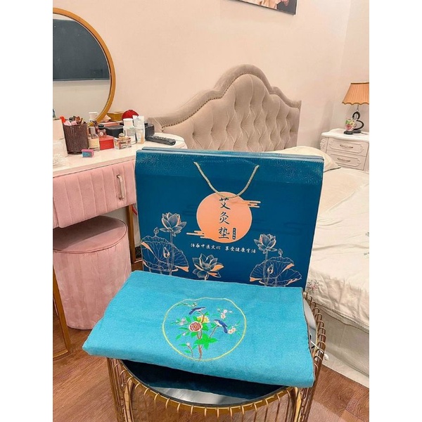 Thảm ngải cứu nội địa trung_ Quỳnh Mai