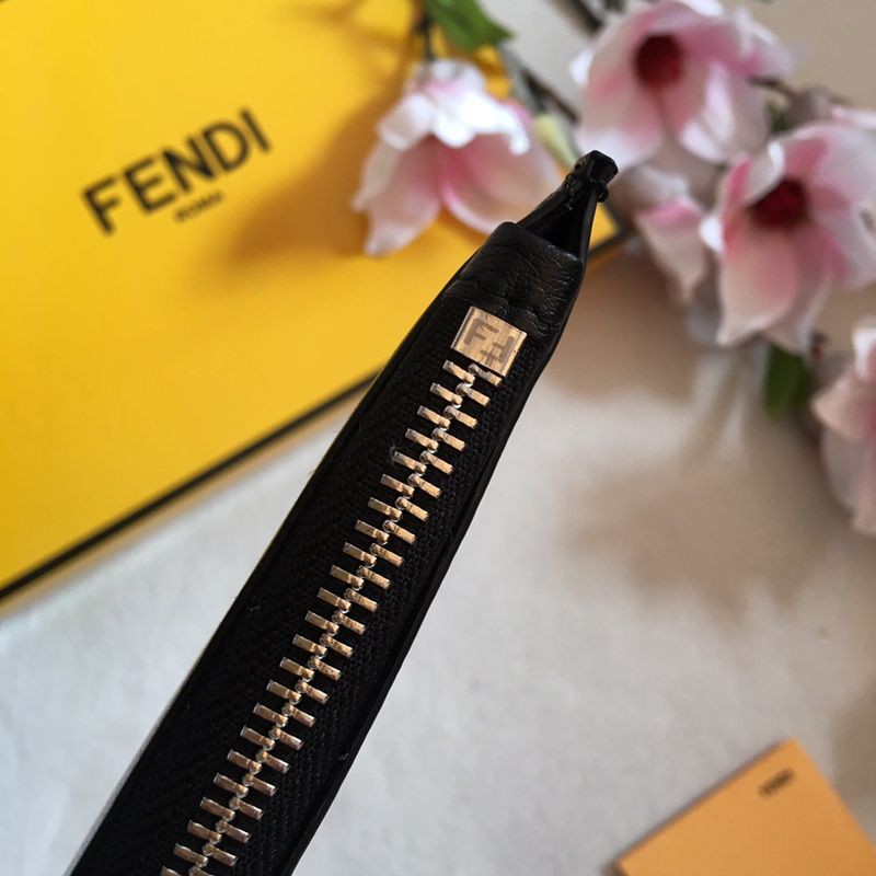 clutch cầm tay nam da thật dáng dài kéo khóa họa tiết hình dễ thương Fendi FD