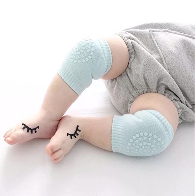 1 đôi Tất cotton BẢO VỆ ĐẦU GỐI cho bé tập bò | Mẹ và bé