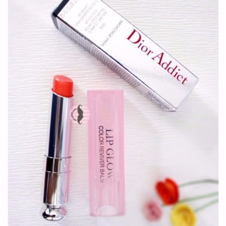Son môi có màu Dior Addict lipglow màu cam, đỏ cam