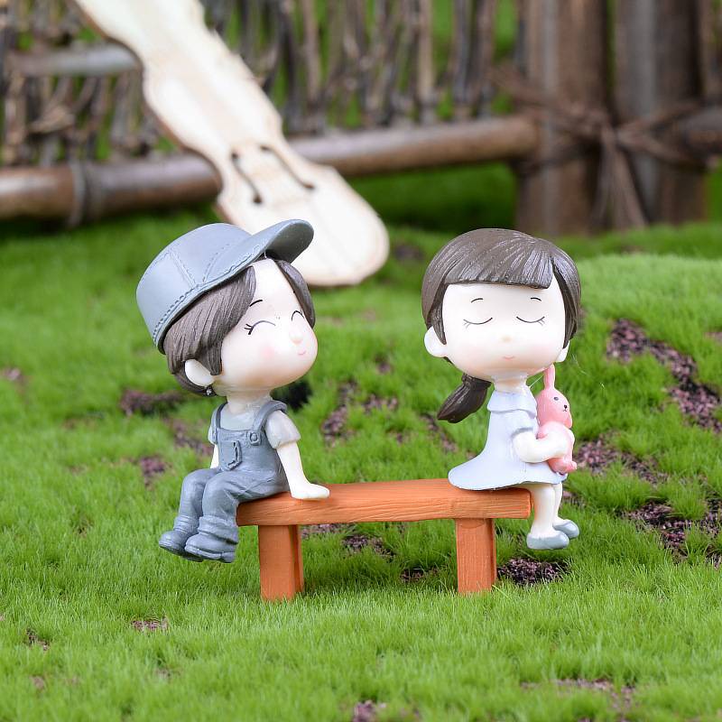 Mô hình cặp đôi trai gái trang trí tiểu cảnh mini, terrarium, chậu cây