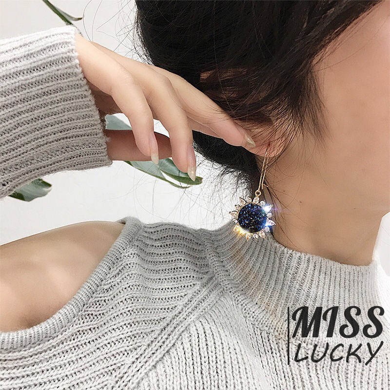 Khuyên tai nữ kiểu dáng hoa phong cách hoàng gia thời trang cá tính