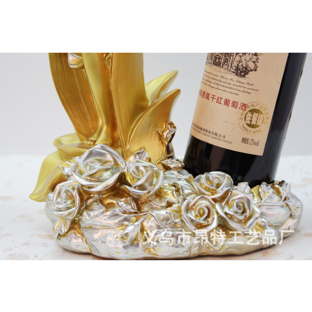 tượng để rượu mạ vàng. decor trang trí kệ tủ.