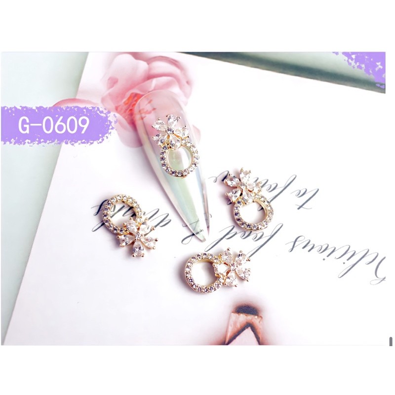 charm cao cấp, phụ kiện nails trang trí