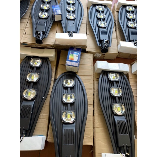 Đèn đường chiếc lá BẢO HÀNH 2 NĂM-chuyên phân phối đèn 50w 100w 150w 200w