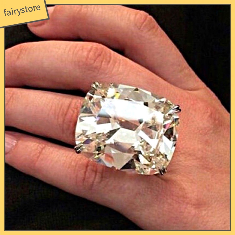 Nhẫn Mặt Vuông Đính Đá Zircon Sang Trọng