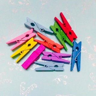 Kẹp sắc màu 1 chiếc ^^