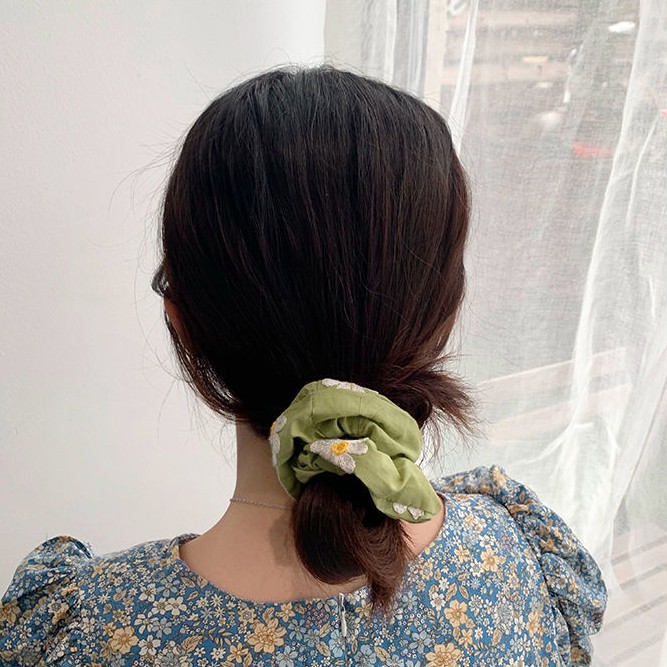 Scrunchies Cột Tóc Hoa Cúc Nhiều Màu Họa Tiết Hot Trend