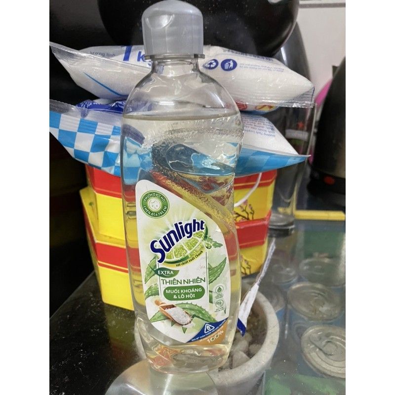 Chai nước rửa chén Sunlight 370gr thiên nhiên muối khoáng