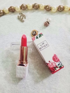 Hộp đựng son môi