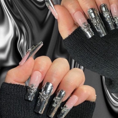 Charm Thánh Giá Châu Âu Đính Móng 4A