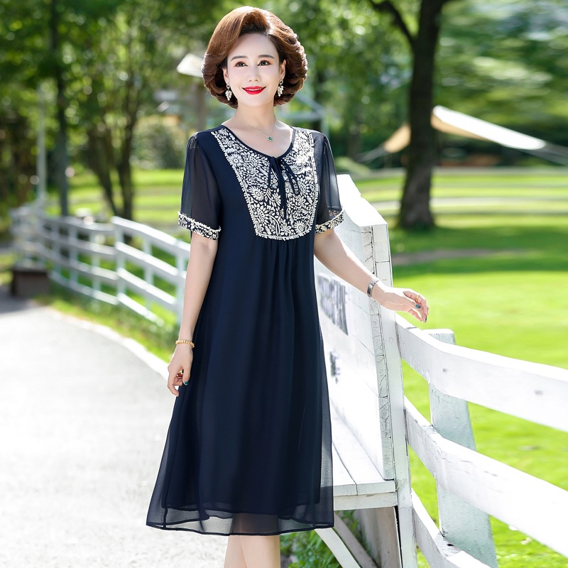 Đầm Chiffon Tay Ngắn Dáng Rộng Phong Cách Phương Tây Thời Trang Mùa Hè Cho Nữ Trung Niên 50 Tuổi