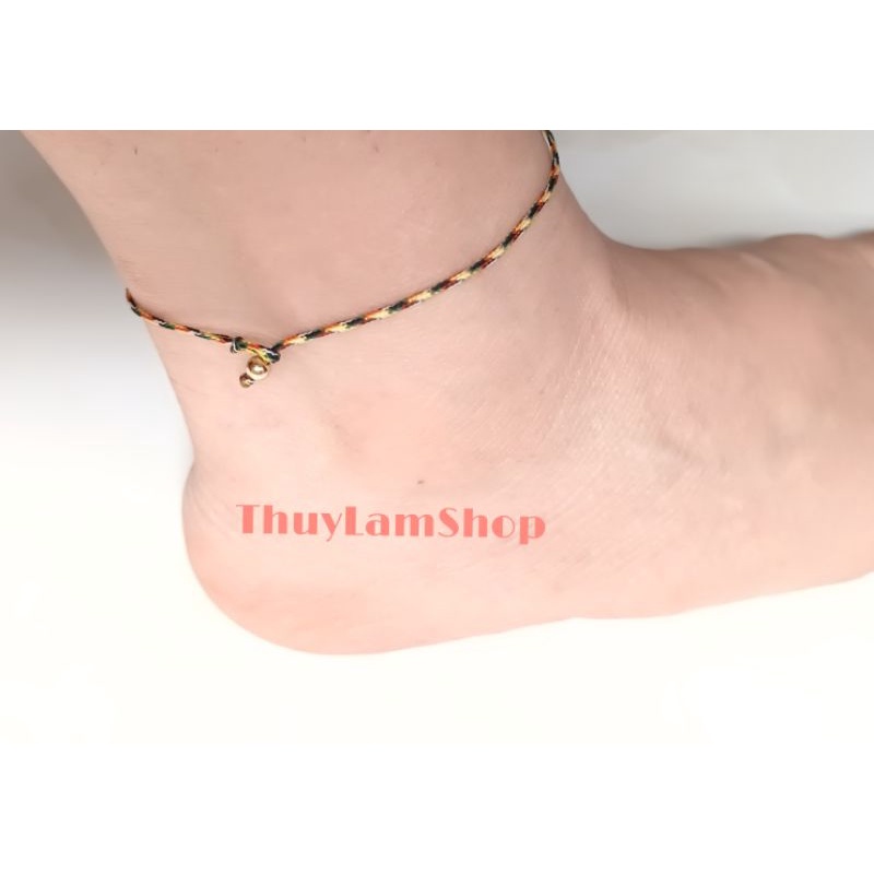 Lắc chân sợi chỉ ngũ sắc và chỉ đỏ Thái đã Trì Chú bình an may mắn