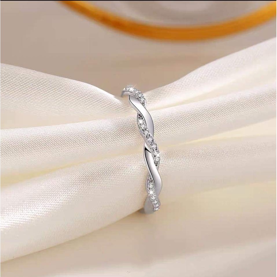 Nhẫn bạc Nhẫn sóng đan mây vòng nạm đá xinh xinh Van Jewelry V10738