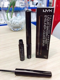 Kẻ Mắt Nứơc NYx 