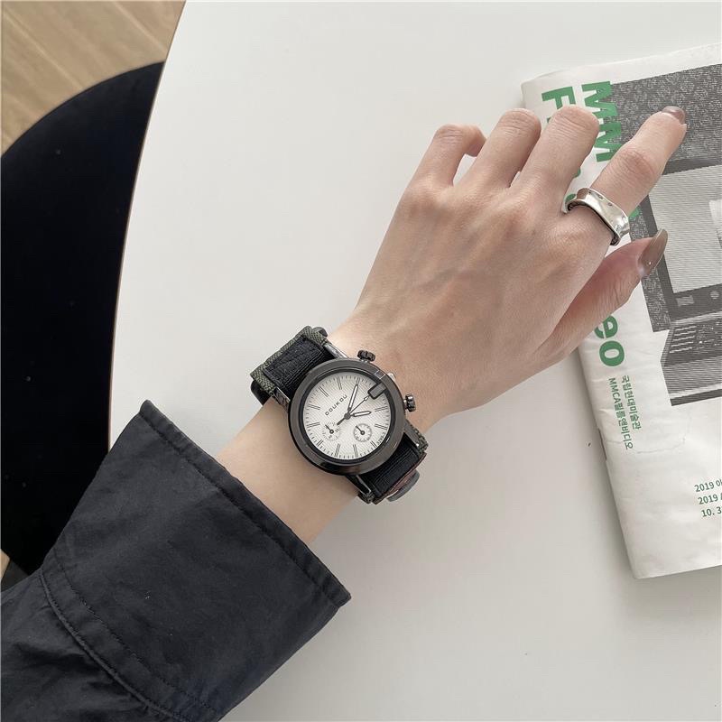 Đồng hồ nữ Ulzzang đeo tay thiết kế