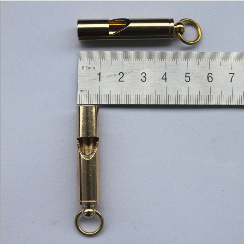 Còi sinh tồn bằng đồng brass - đồ EDC cần thiết cho mỗi chuyến đi treking