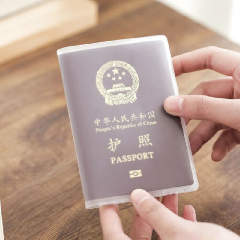 Ví đựng thẻ ID/hộ chiếu bằng PVC trong suốt 133*188mm mặt nhám chống thấm nước thích hợp cho du lịch