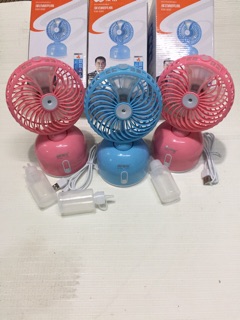 Quạt hơi nước tích điện để bàn KM690
