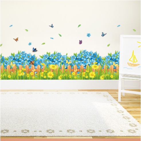 Decal giấy dán chân tường mẫu hàng rào hoa Xanh dương với hoa dại vàng tươi đẹp