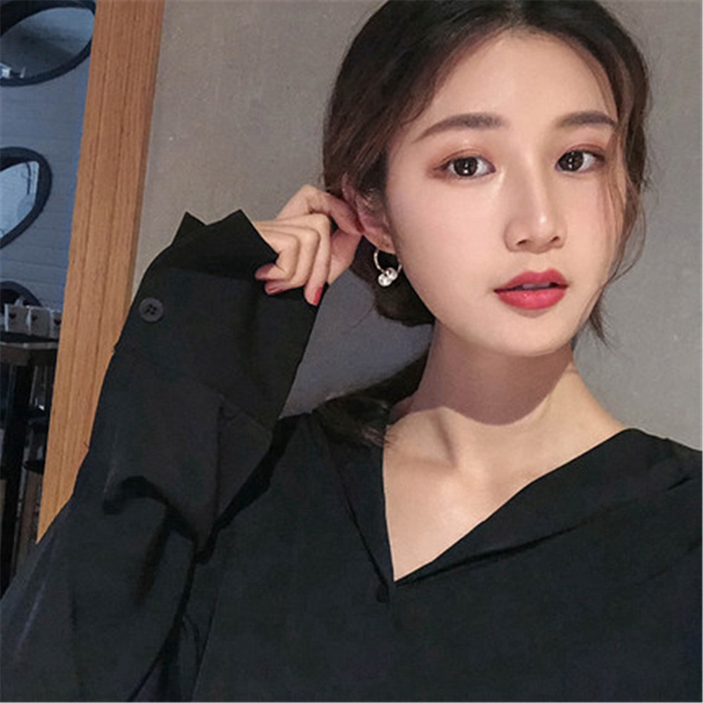 [Mã FAMAYFA giảm 10K đơn 50K] fashion woman simple Creative Hoop Earrings party gold jewelry gift