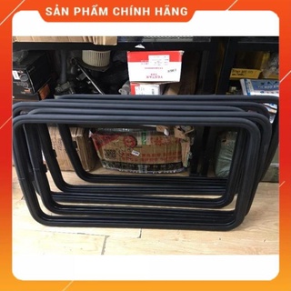 Khung kính cửa lùa Suzuki Carry