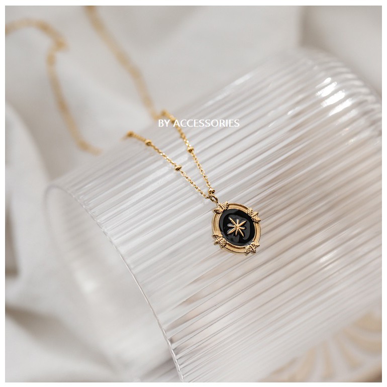 Dây chuyền titan vintage mặt oval sơn đen hoạ tiết sao octagram không gỉ