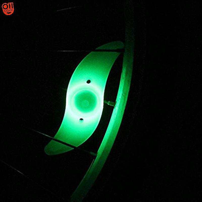 Đèn LED gắn bánh xe đạp