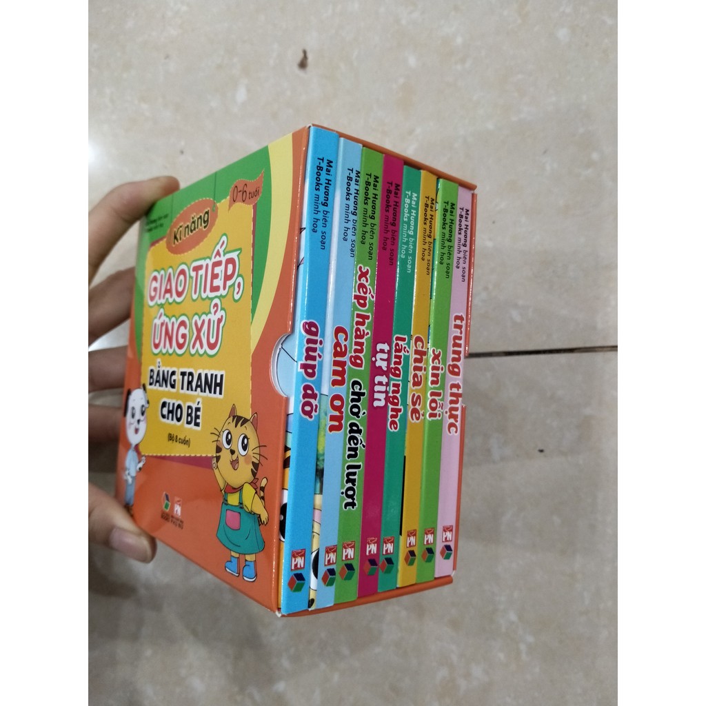 Sách - Kỹ năng giáo tiếp ứng xử bằng tranh cho bé