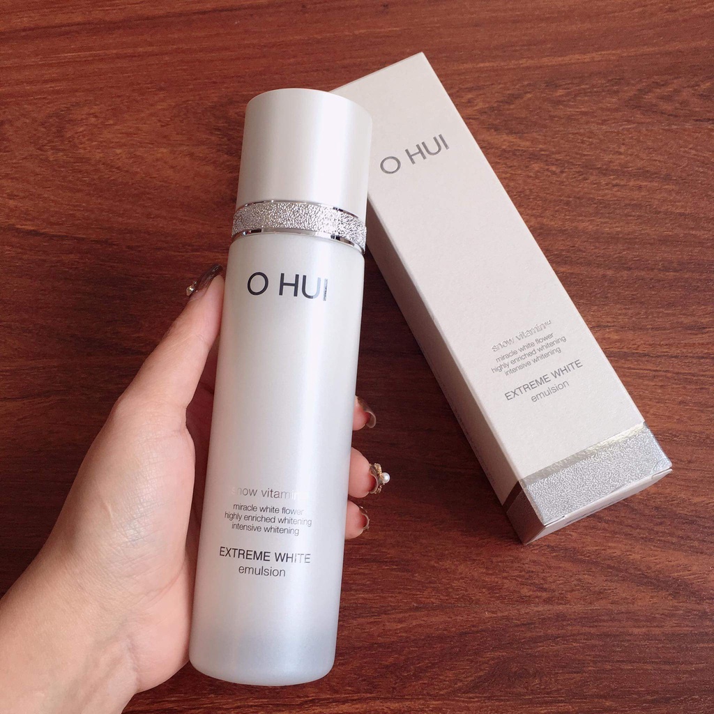 Sữa dưỡng trắng da OHUI Extreme White Emulsion