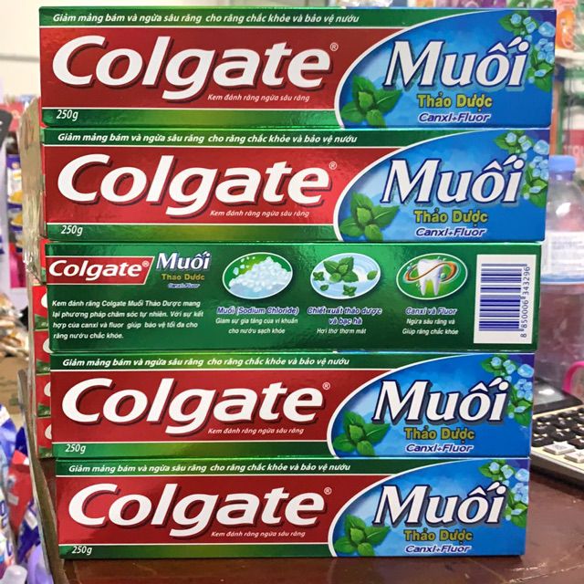 Kem đánh răng Colgate muối thảo dược