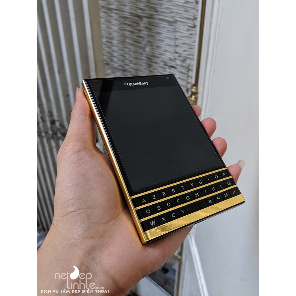 Ốp dán da điện thoai Passport – Da bò thật 100% - chính hãng Nét Đẹp Tinh Tế