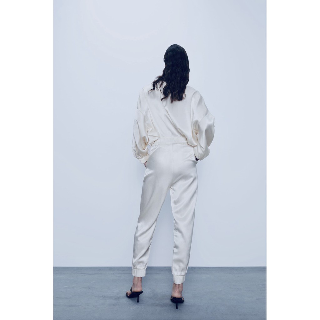 Quần jogger Zara HIGHT-WAIST SATIN JOGGERS PANT dư xịn