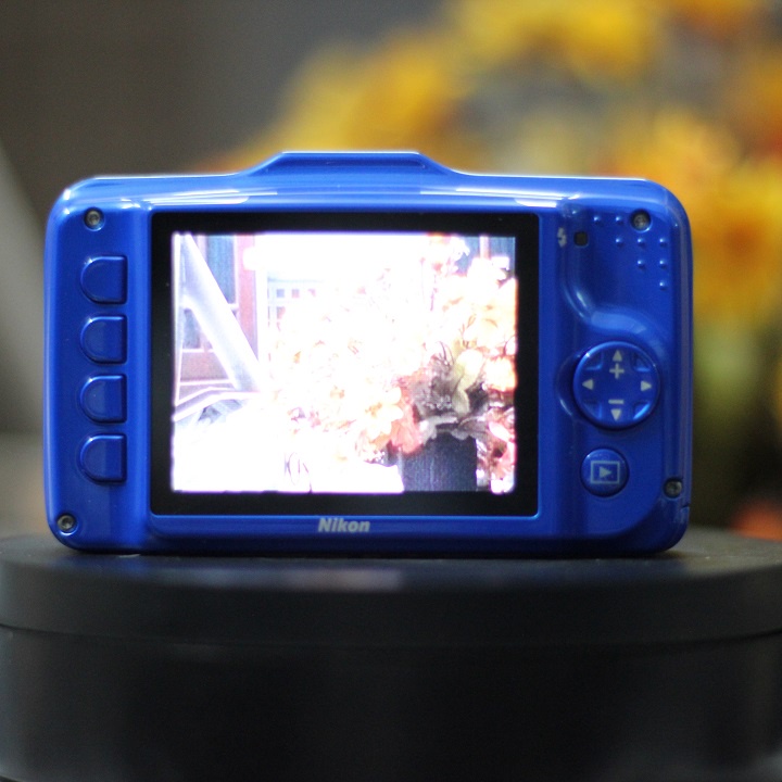 Máy ảnh chống nước Nikon S31 quay chụp tốt