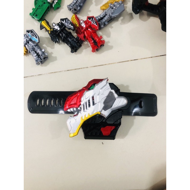 Đồ chơi siêu nhân kiếm Ryusoulger Dx Chiến đội kỵ sĩ long