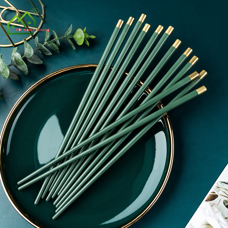 Bộ 5 Đôi Đũa Hợp Kim Chống Trượt Chịu Nhiệt Cao Phong Cách Nhật Bản Chất Lượng Cao