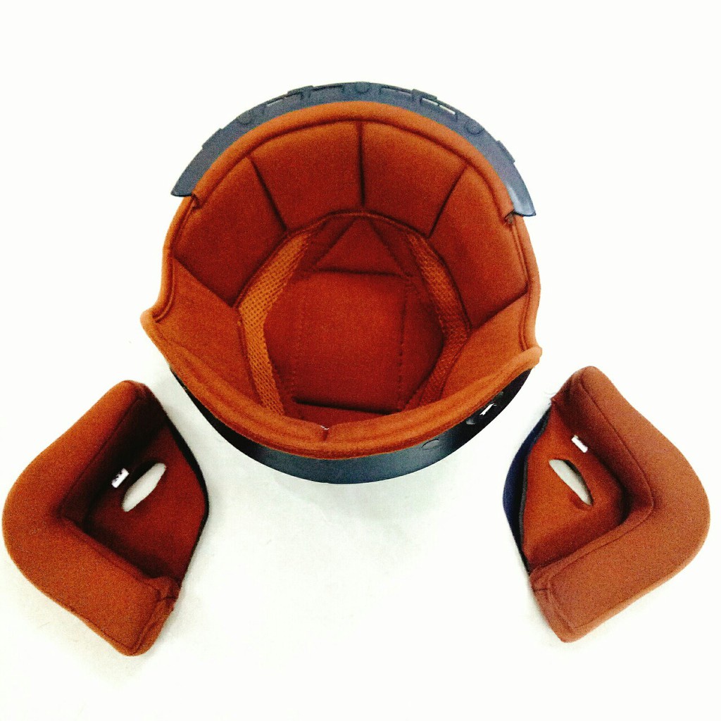 Bộ lót thay mũ bảo hiểm 3/4 Royal kính âm M139 (2 ốp tai và 1 lót) - Lót cúc bấm nhựa đời mới