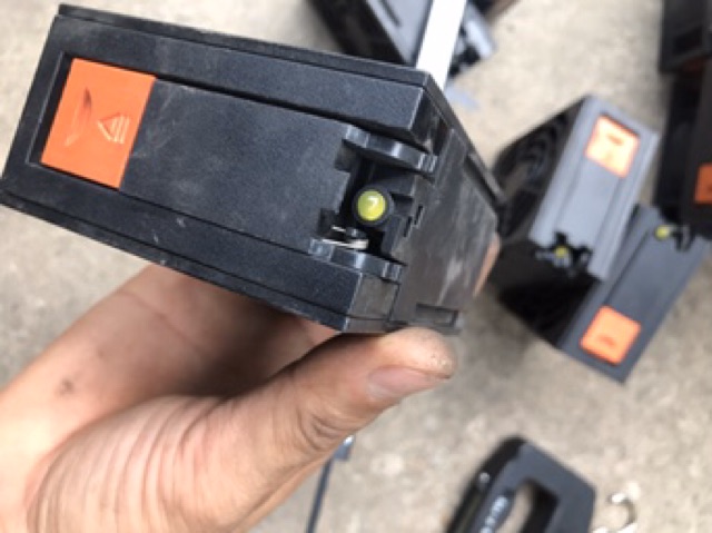 Quạt server Hp delta 12v 1.35A , vuông 8cm có khung bảo vệ full