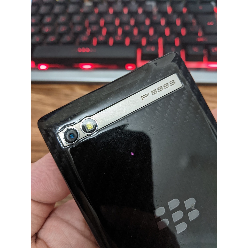 Điện thoai 9983 main Q10 Blackberry đẹp