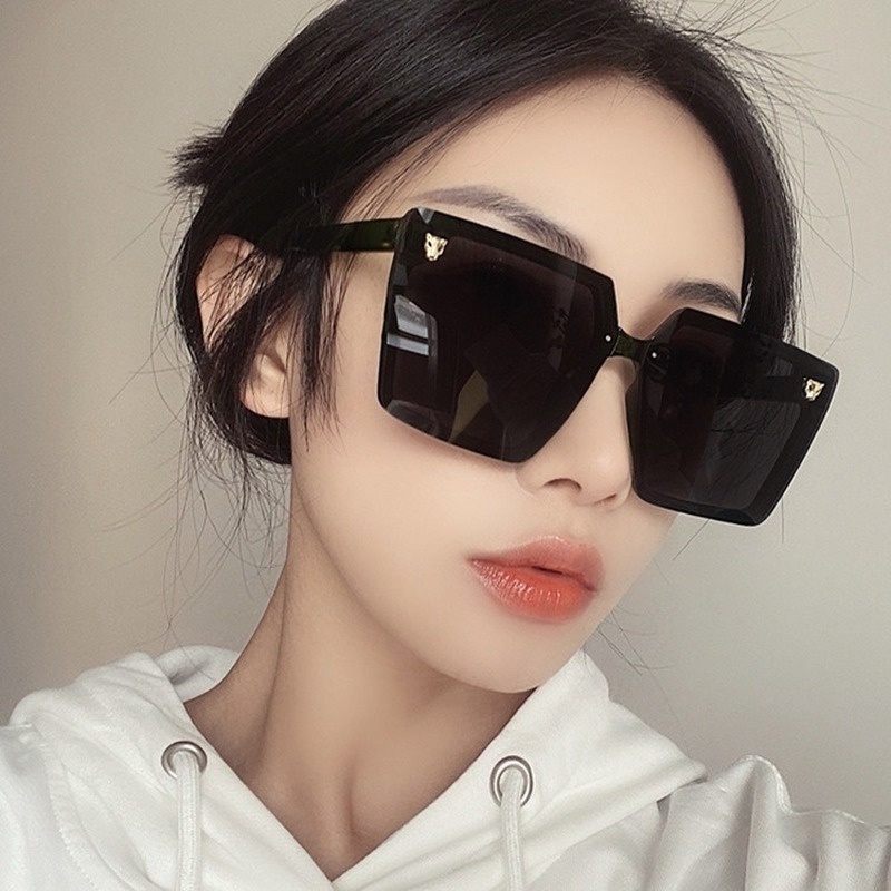 (KIQI-FASHION) COD Kính Mát Gọng Tròn Lớn Chống Tia Uv400 Họa Tiết Da Báo Thời Trang Cho Nữ