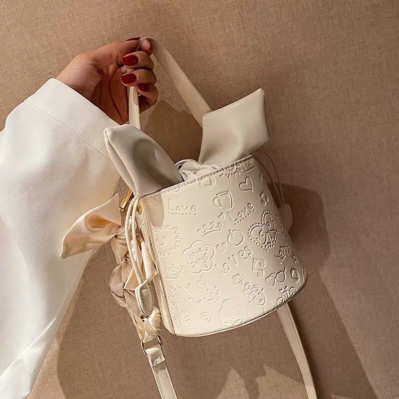 Túi đeo chéo/ đeo một vai thời trang mùa hè mới kiểu dáng nước ngoài