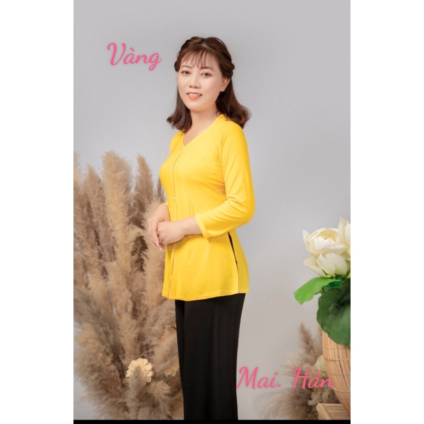 Áo bà ba, áo truyền thống (kèm quần đen hoặc trắng)
