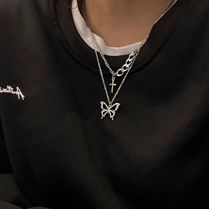 Vòng cổ Hai Lớp Mặt Hình Bướm Và Thánh Giá Phong Cách Hàn Quốc