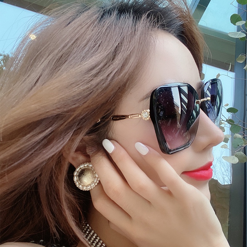 Kính Mát Hình Bướm Thời Trang Đường Phố Cá Tính
